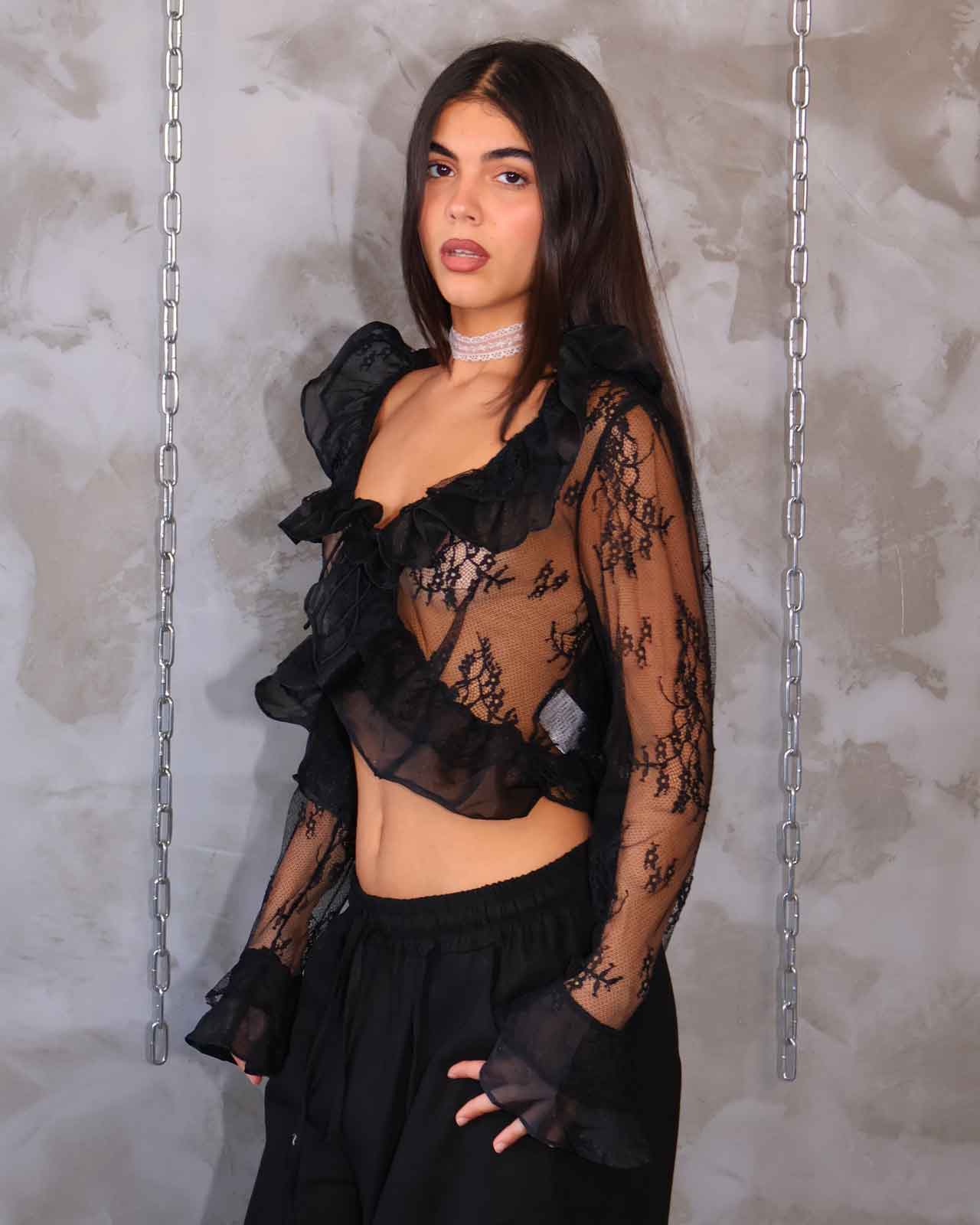 MAGLIA CON TRASPARENZE MACRAME