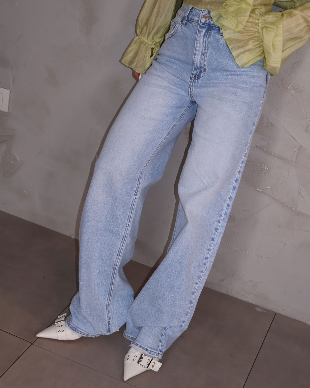 JEANS THE LEFT