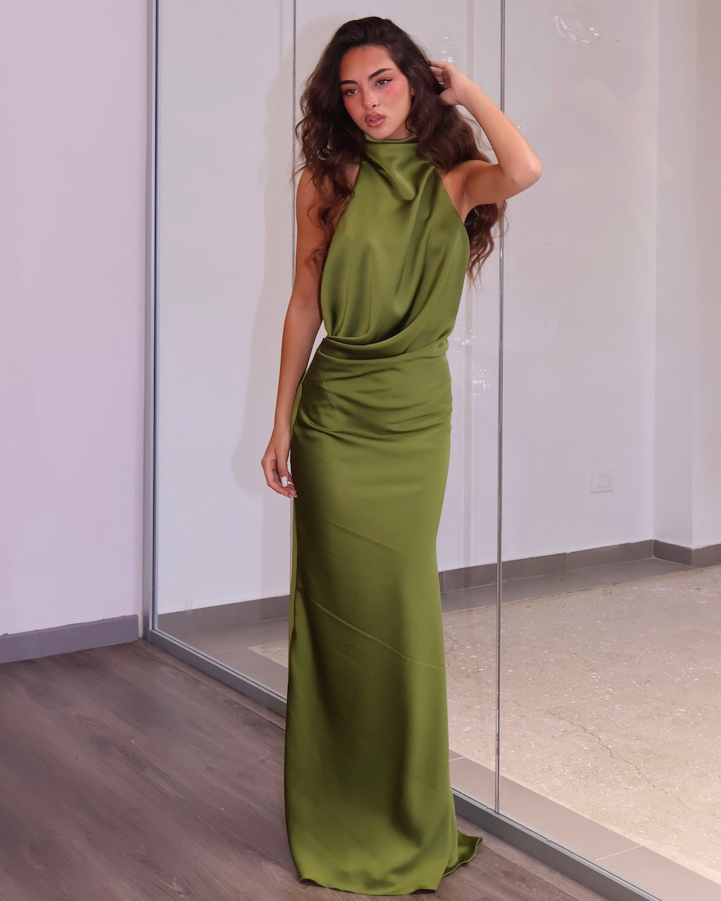 DRESS MAJESTIC