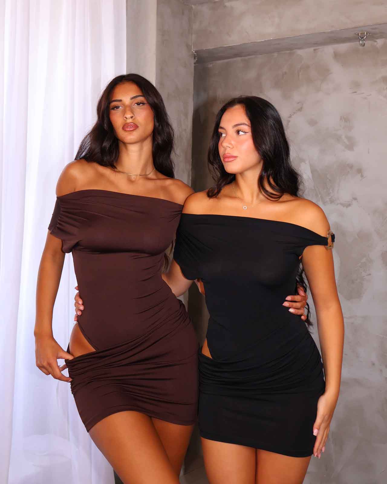 DRESS SUSPENSE