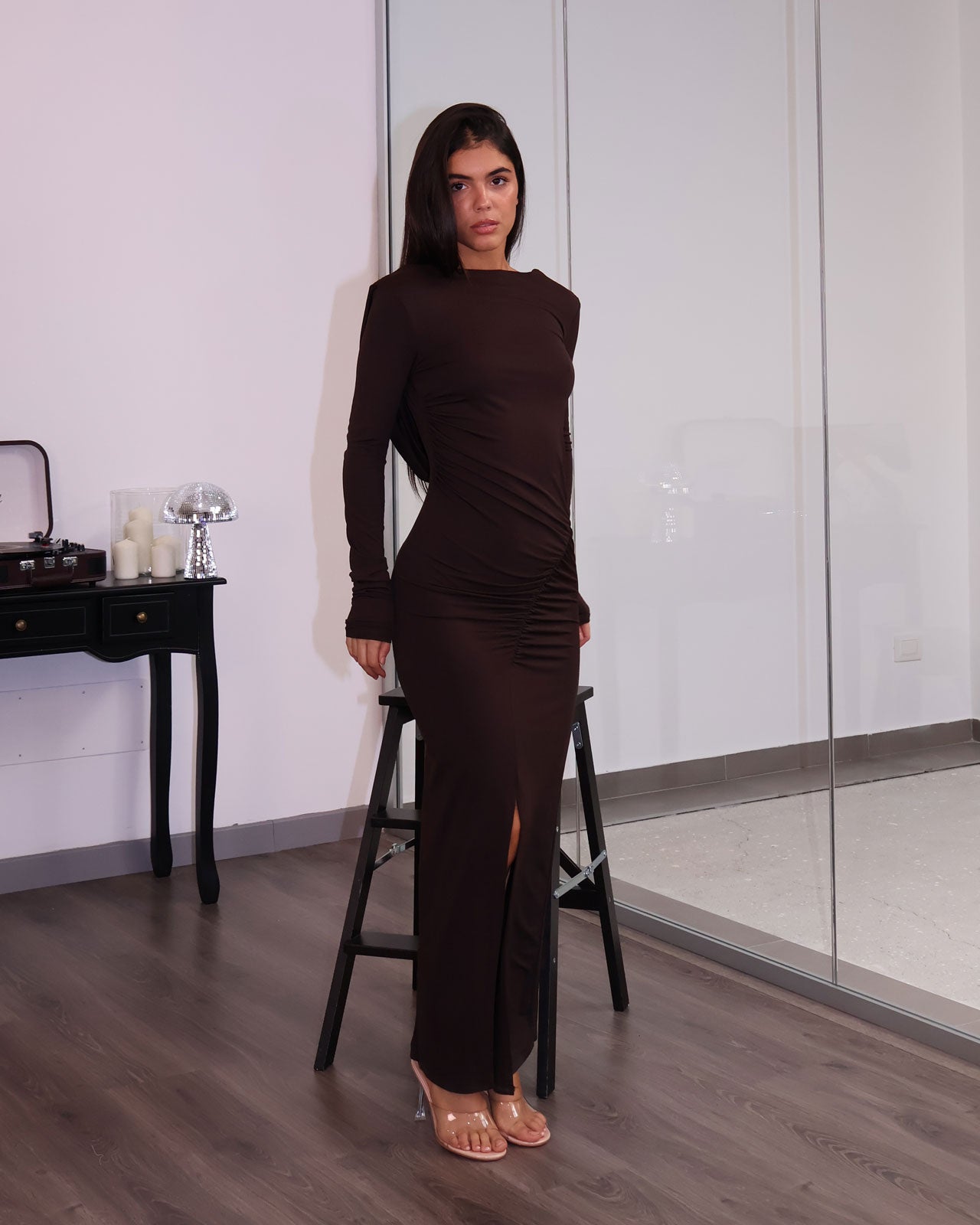 DRESS MIRROR GRID