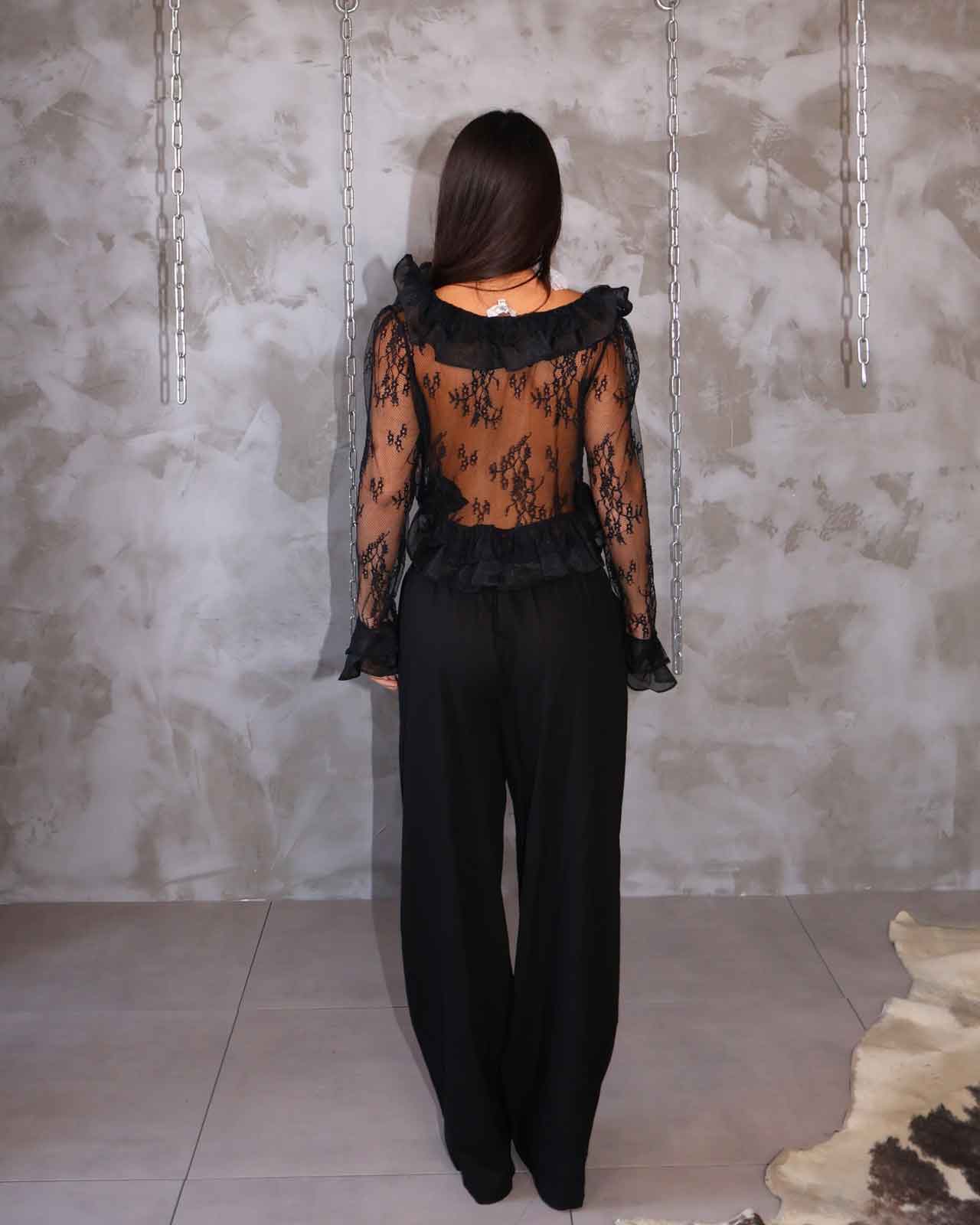 MAGLIA CON TRASPARENZE MACRAME