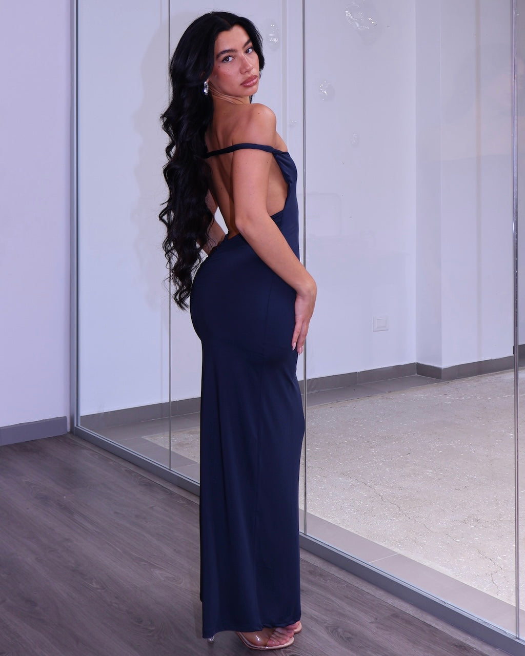 DRESS TRACE