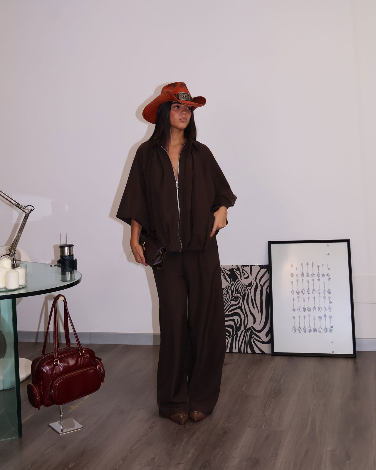 SET CONTEMPORANY
