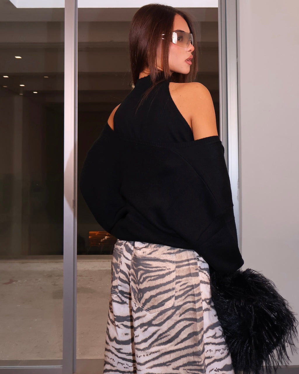 TOP OPEN SHOULDERS