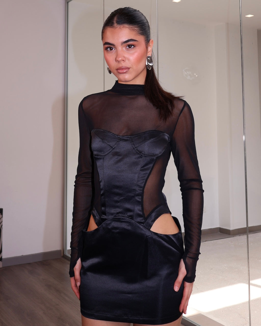 DRESS DEVA