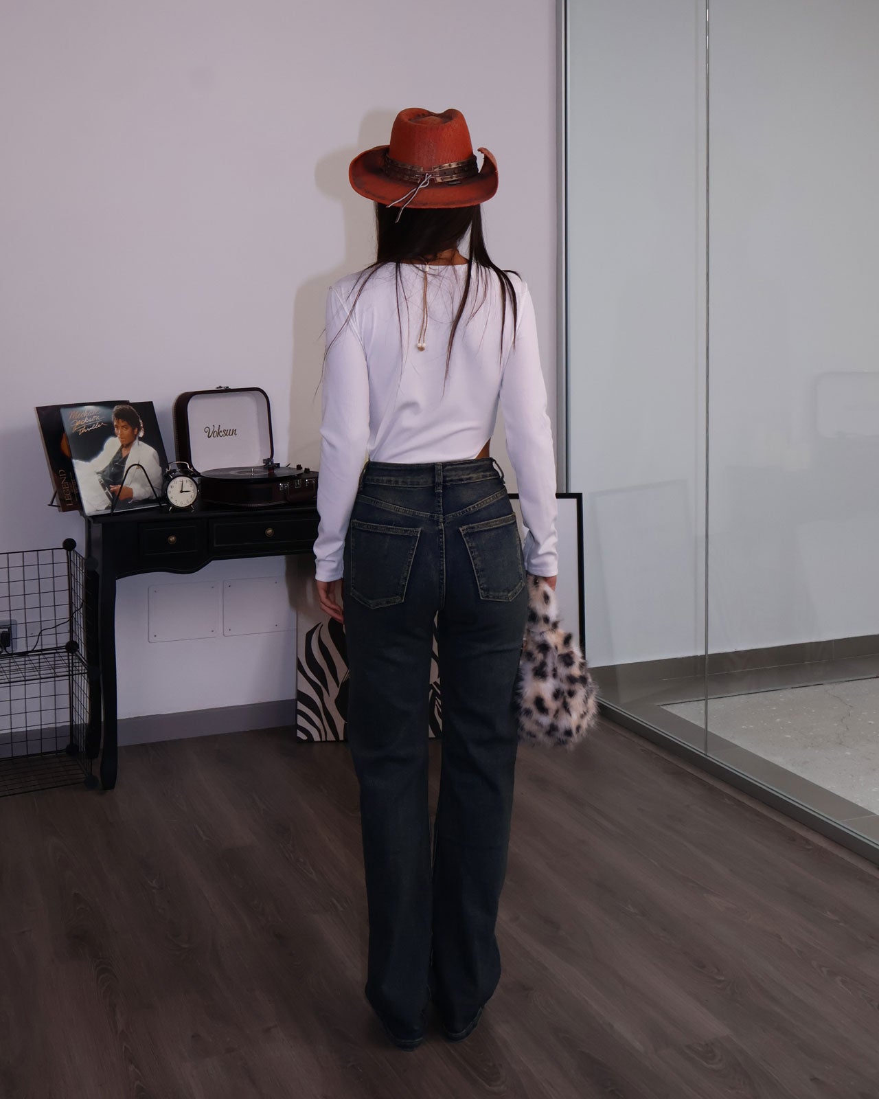 JEANS GLASS