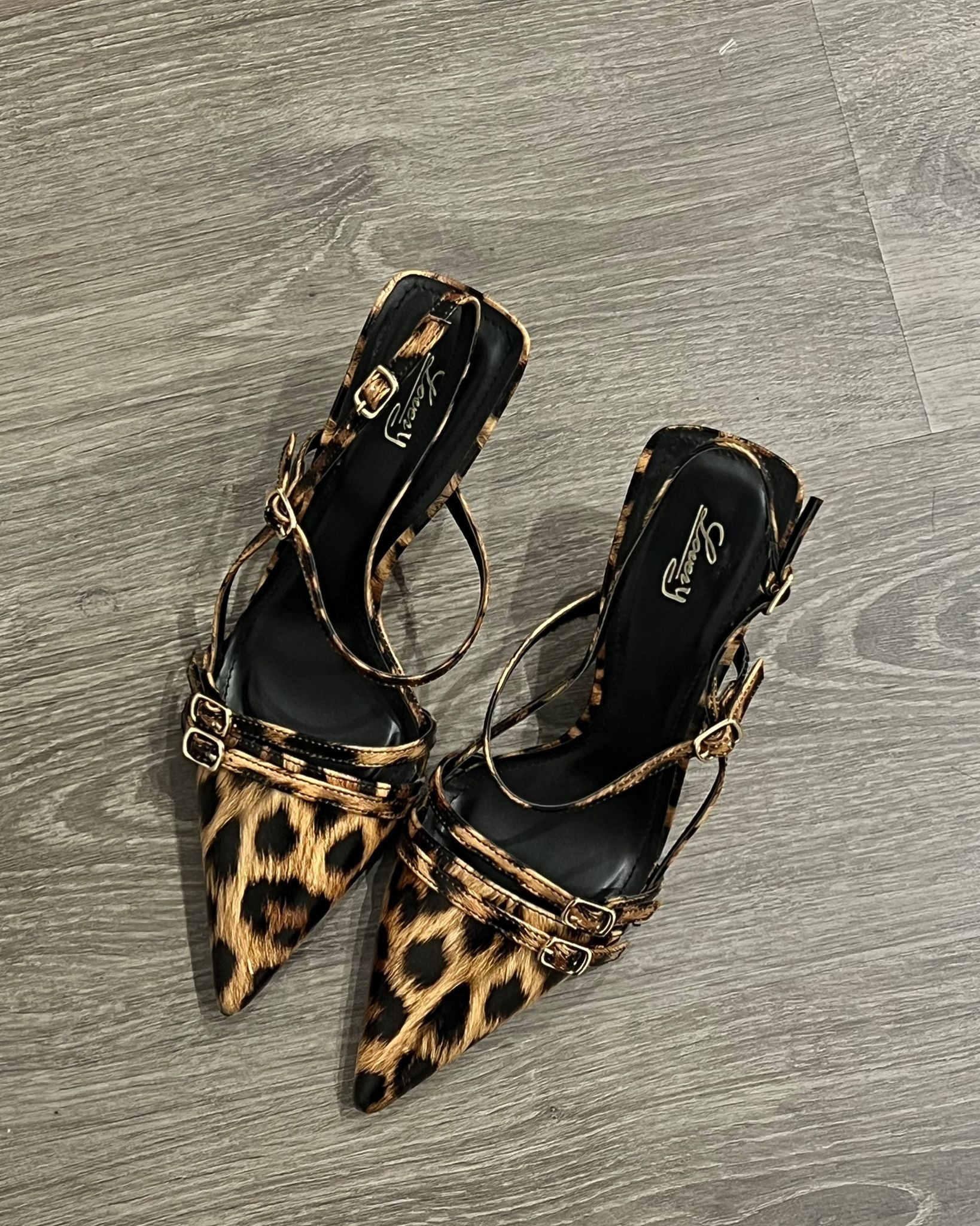 DECOLLETE' STRINGHE TIGRE